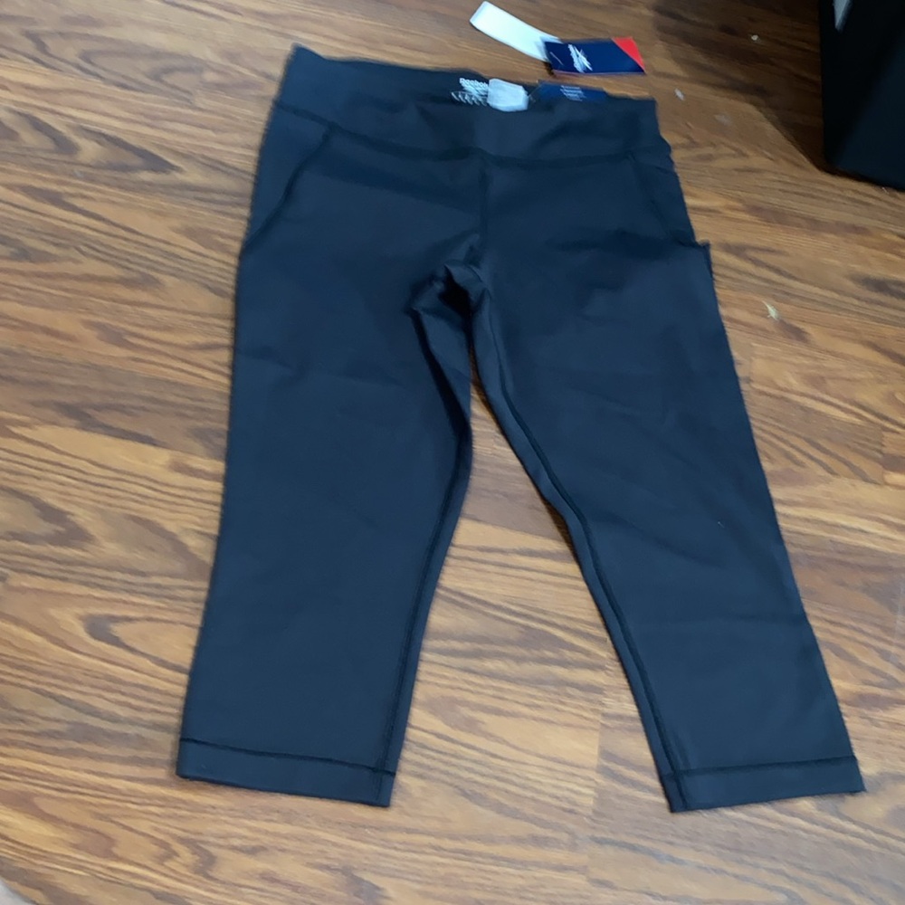 Reebok Black lux 3/4 tight leggings size 1X - Picture 3 of 9